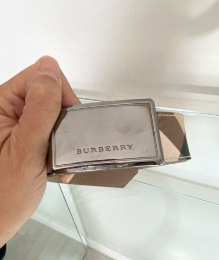BURBERRY cinturón con hebilla y estampado de la marca