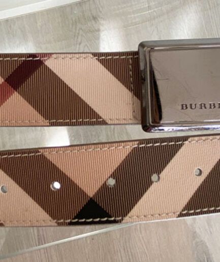 BURBERRY cinturón con hebilla y estampado de la marca