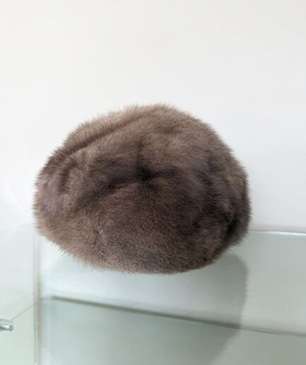 VINTAGE Gorro de VISÓN gris 01