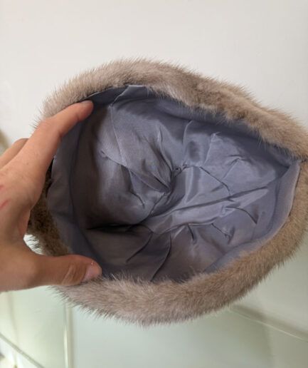 VINTAGE Gorro de VISÓN gris 01