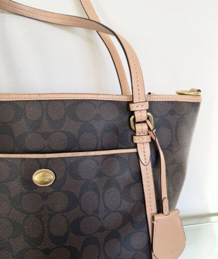 COACH Bolso tote modelo Peyton Signature pocket marrón