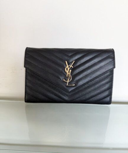 SAINT LAURENT Cartera clásica con cadena dorada