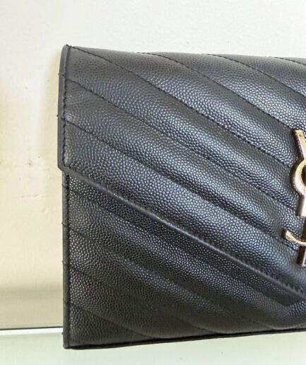 SAINT LAURENT Cartera clásica con cadena dorada