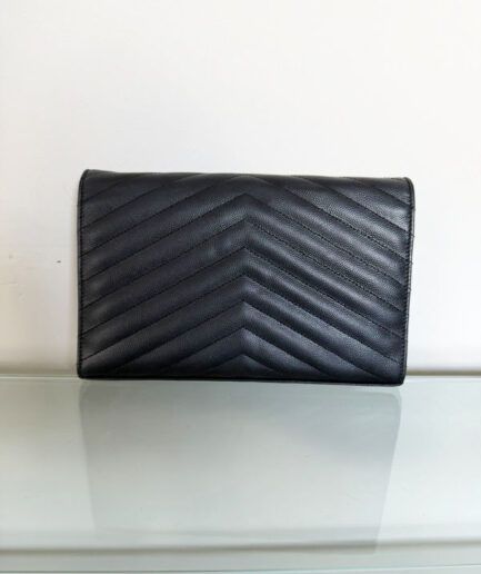 SAINT LAURENT Cartera clásica con cadena dorada