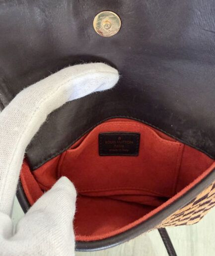 LOUIS VUITTON bandolera Gazelle en piel de potro