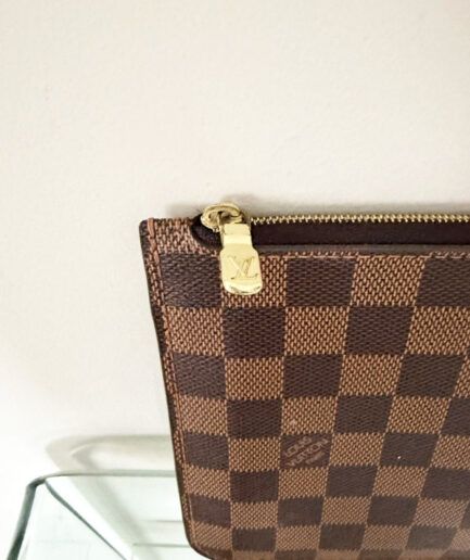 LOUIS VUITTON pochette con estampado Damier