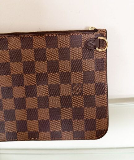 LOUIS VUITTON pochette con estampado Damier