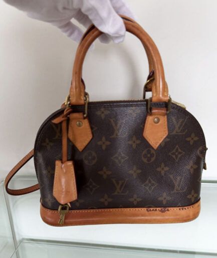 LOUIS VUITTON bolso Alma BB en lona monogram