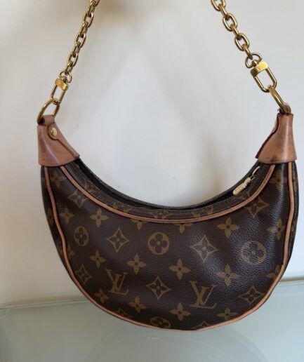 LOUIS VUITTON Bolso Loop Half Moon