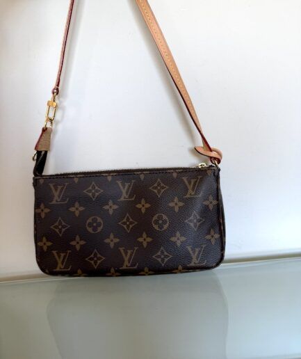 LOUIS VUITTON Bolso Pochette Accessoires