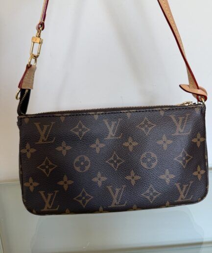 LOUIS VUITTON Bolso Pochette Accessoires
