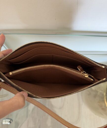 LOUIS VUITTON Bolso Pochette Accessoires