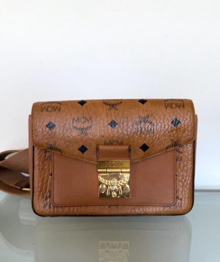 Bandolera MCM modelo Millie