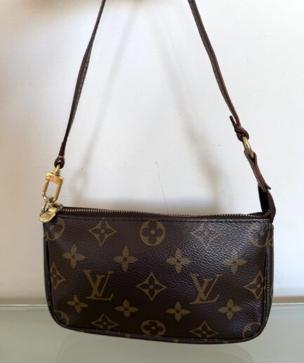 LOUIS VUITTON Mini Bolso Pochette Accessoire
