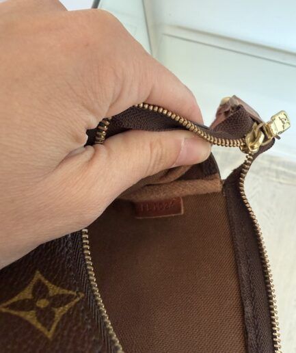 LOUIS VUITTON Mini Bolso Pochette Accessoire